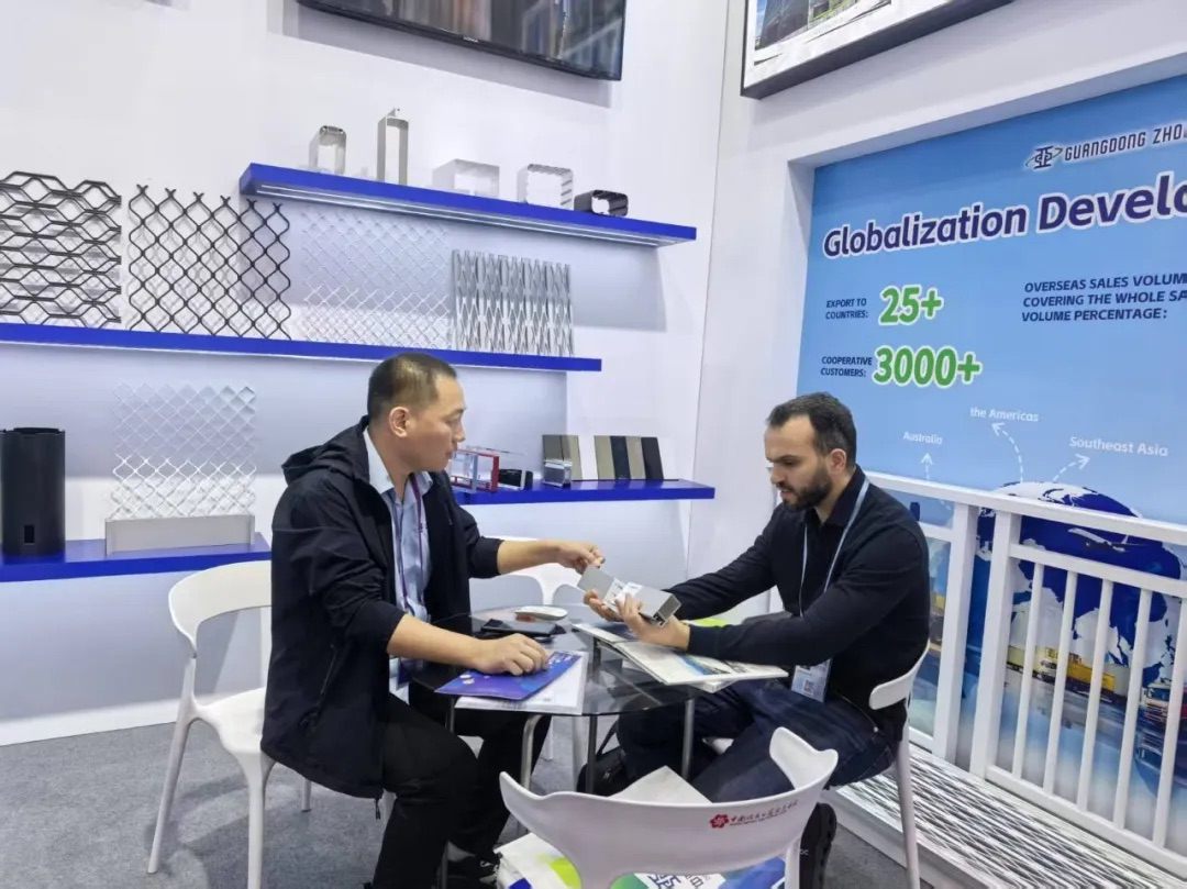 中亞鋁業(yè) “鋁” 光閃耀：廣交會(huì)首日現(xiàn)場(chǎng)搶“鮮”看！(圖4)